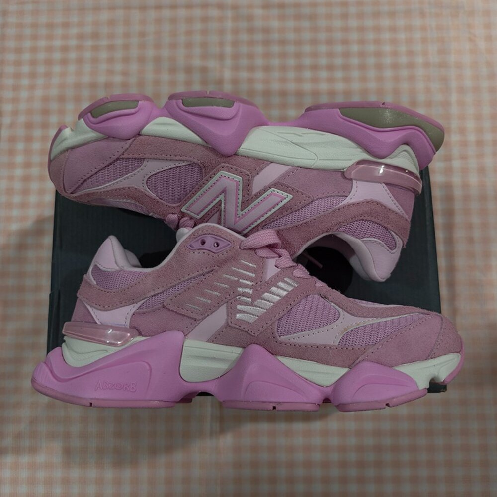 New Balance Pink Sneakers